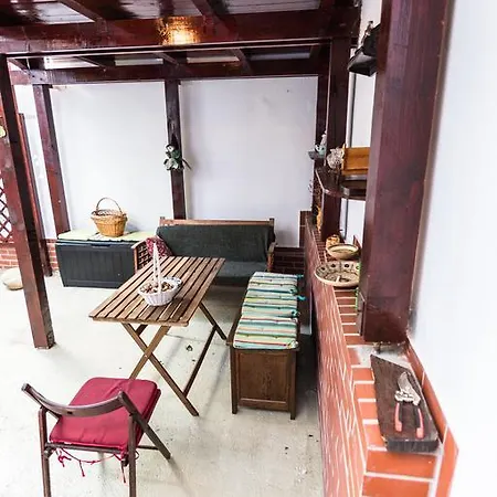 Domenii 布加勒斯特